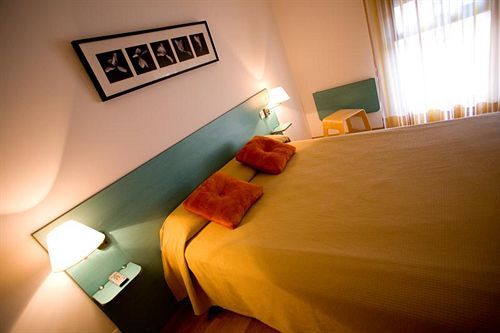 Hostal Via Lactea Burgos Exterior photo